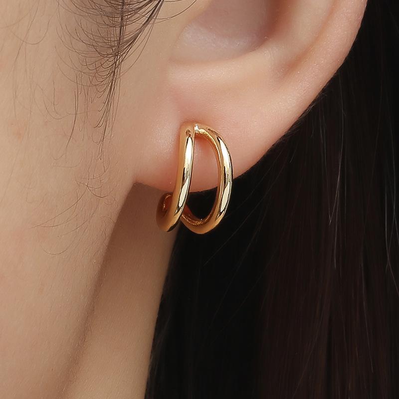 Elegant Double C Hoop Earrings: Versatile Luxury Ear Jewelry in Gold & Silver for Women