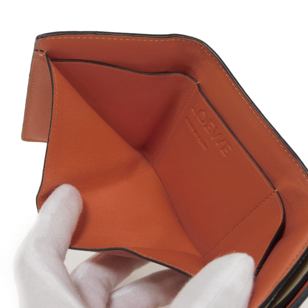 Used 12695 Trifold Wallet C660S26X03 7942 Honey Trio Color Greige Anagram Embossed Light Oat Unisex from Japan AUTHENTIC