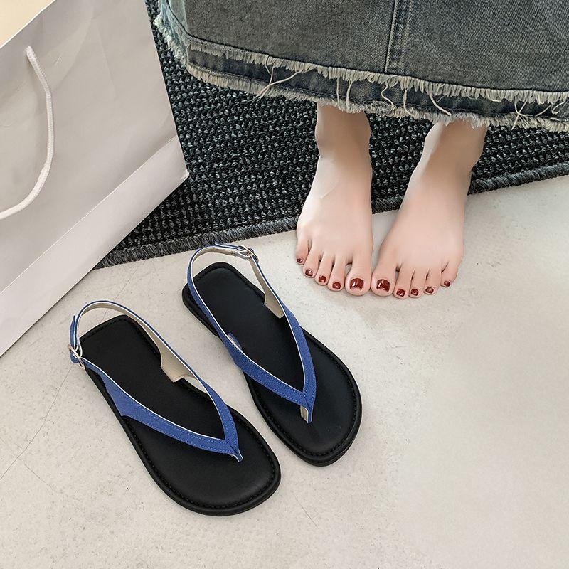French simple toe beach vacation cool slippers versatile flat flip-flops women's wear 2025 summer new
