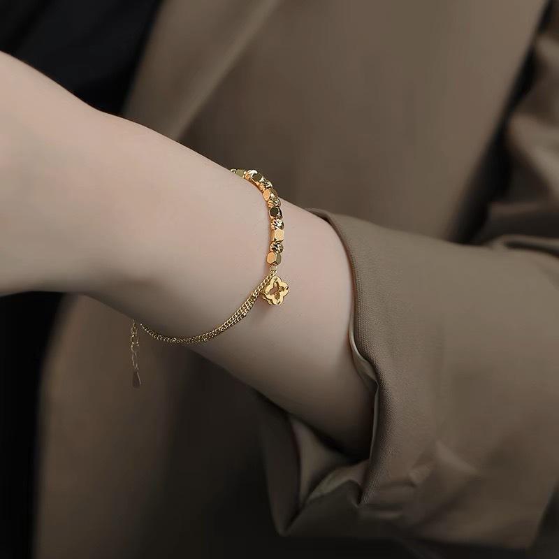 Four-leaf Clover Bracelet Women's New Light Luxury Niche Design Sense Exquisite Jewelry for Girlfriend Gift Jewelry