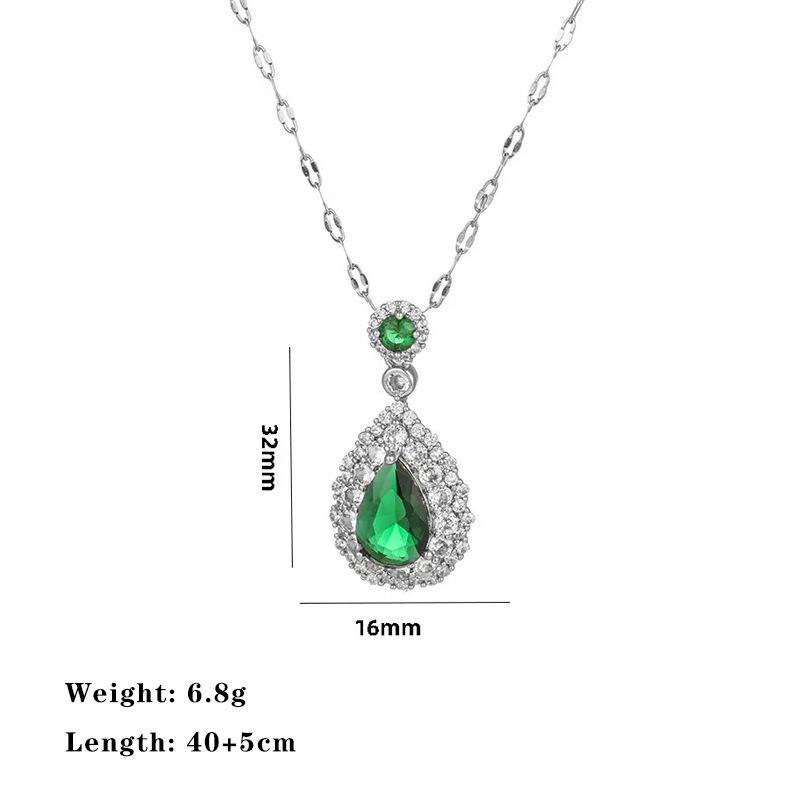 Elegant High-End Emerald Water Drop Necklace - Non-Fading, Versatile, Exquisite Light Luxury Clavicle Chain for Women