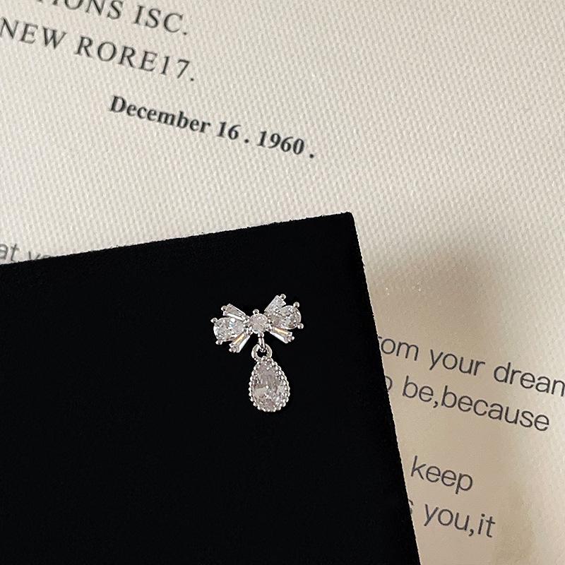 Zircon Bowknot Heart Cartilage Earrings: Chic, Versatile, Simple Earrings for Women