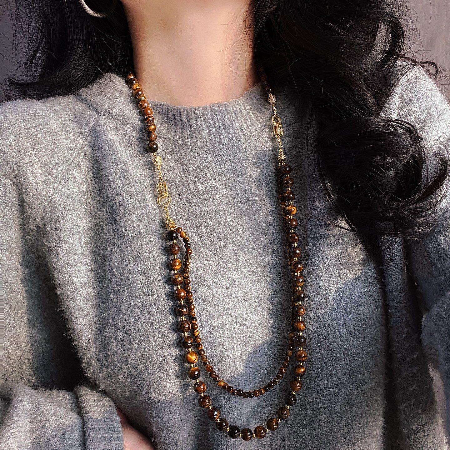 

Vintage High Quality 7A Pigeon Blood Red Chalcedony Design Sense Sweater Chain Necklace Collarbone Chain Female