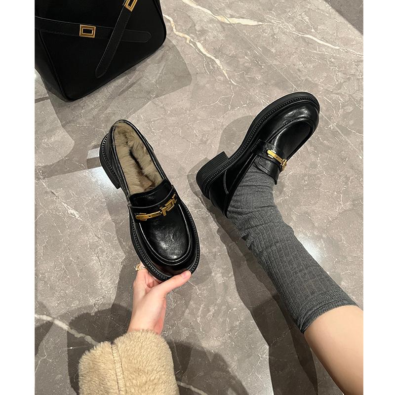 [Lammfellversion] 2025 neue Leder Loafer im britischen Stil mit dicker Sohle und Absatz für Damen, kleine goldene Schnalle, Herbst und Winter Samt