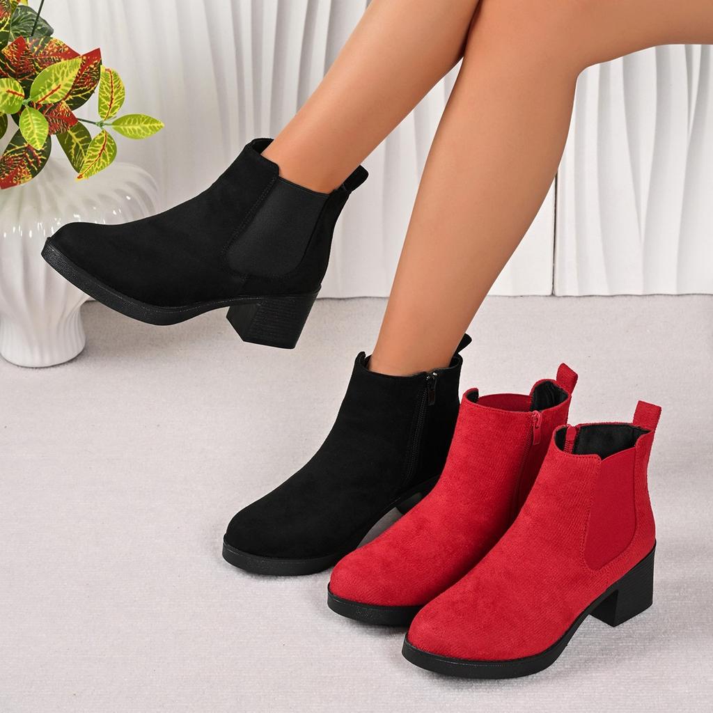 Moteriški rudeniniai ir žieminiai flokuoti trumpi batai apvaliu priekiu, neslystančiu kvadratiniu kulnu, vientisi juodi batai, dydžiai 35-42, platforminiai batai