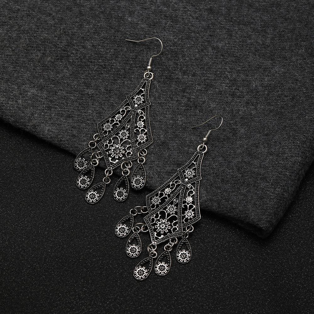 Retro Hollow Water Drop Flower Fringed Ear Hook Women'S Light Luxury Ethnic Style Earrings Fashionable Exquisite High-End Earrings