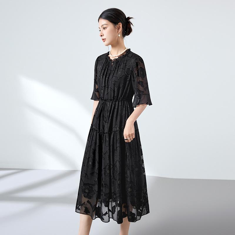2026 Hangzhou summer heavy silk women, mulberry silk dress women's embroidery V-neck temperament elegant slim casual