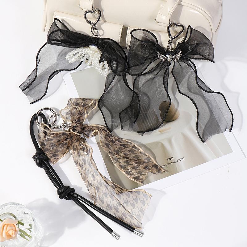 Stilvoll Exquisit Imitationsperlen Schleifenknoten Anhänger Schlüsselanhänger Mode Süß Schlüsselring Exquisite Rucksack Dekoration Zubehör Geschenke