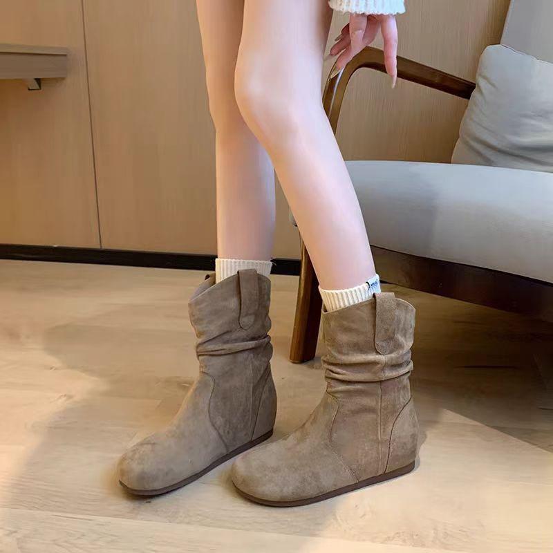 Wasteland wind retro pleated V-mouth western cowboy boots women's 2025 new versatile and thin flat-bottomed fashionable stacking boots