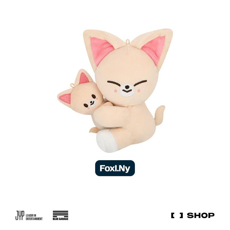 [PRE ORDER] Stray Kids – SKZOO MAGNET PLUSH SET celebrATE