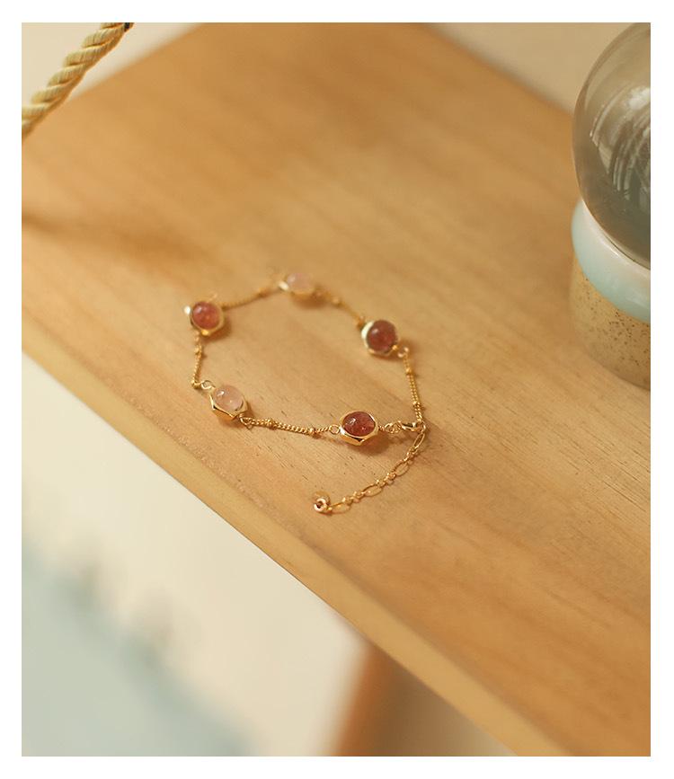 Natural Pink Strawberry Crystal Bracelet, Exquisite 14K Gold Plated Fashion Jewelry, Peach Blossom Beaded Design.