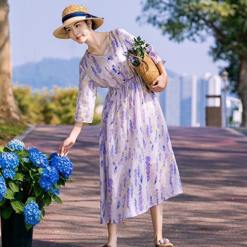 

Платье с V-образным вырезом и рукавами три четверти, высококлассное цветочное, для женщин, лето 2025, новый темперамент, ретро, хлопок и лен, длинная юбка M