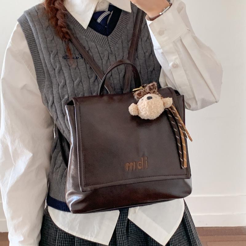 Oily leather retro women's backpack 2025 new fashion commuting versatile backpack exquisite small schoolbag travel bag