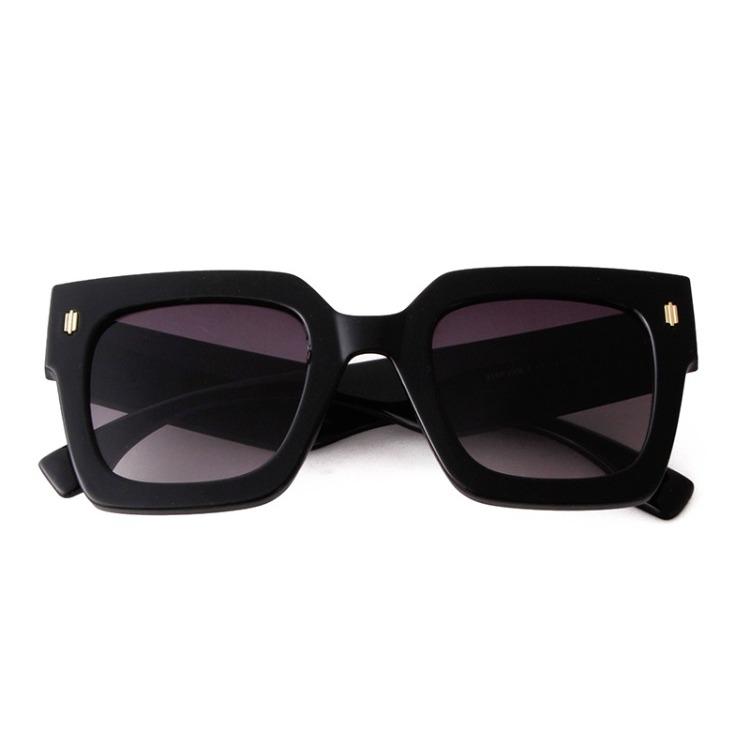 Fashion Rivet Oversize Blue Square Sunglasses Women Men Luxury Brans Designer Retro Tortoiseshell Large Frame Sun Glasses S2151J