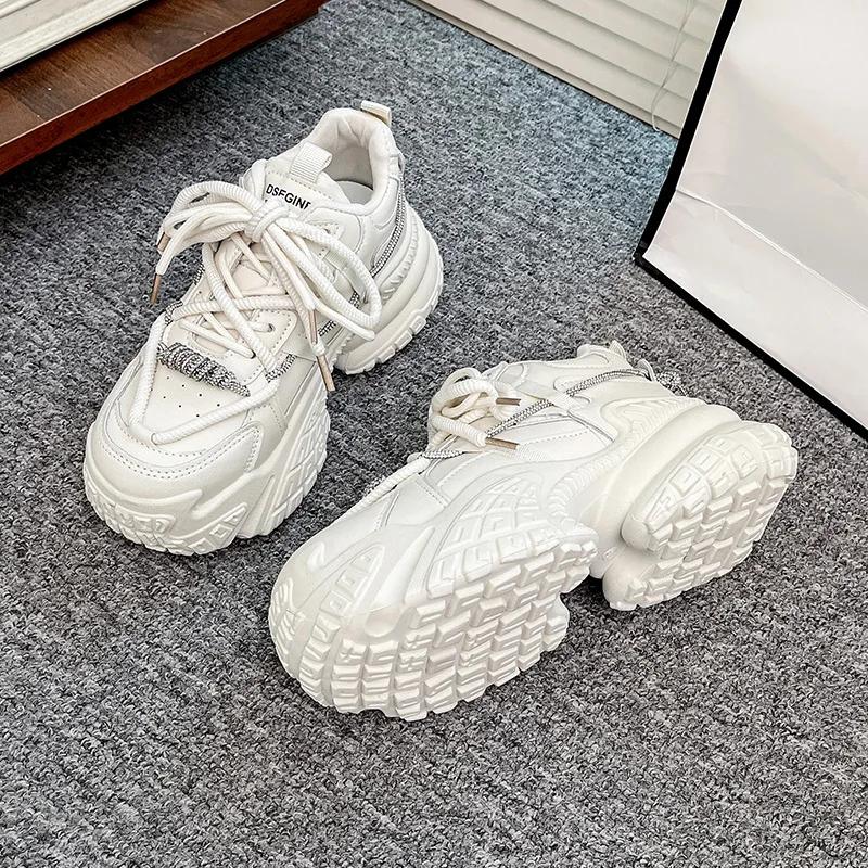 Thick Soled Inner Height Increasing Dad Shoes Women's 2025 Autumn New Fashionable Sponge Cake Soft Soled Sports Leisure Shoes