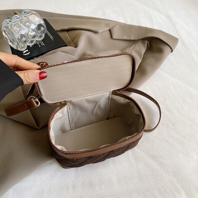 Сумка-коробка Crowd design для женщин на весну — фото 6