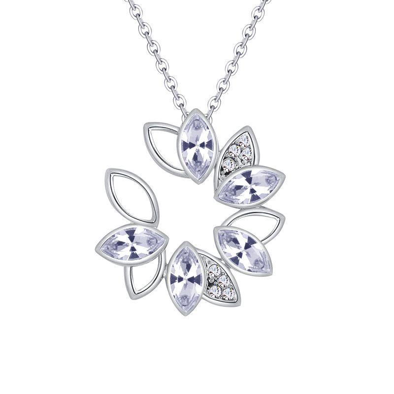 Stunning Multicolor Ladies Fashion Wreath Rhinestone Necklace Love Pendant Jewelry