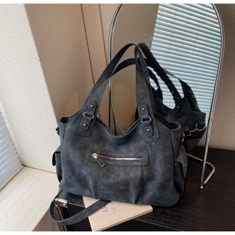 Large Capacity Portable Travel Tote Bag 2025 New Soft Surface Casual European and American Retro Shoulder Messenger Bag Tide