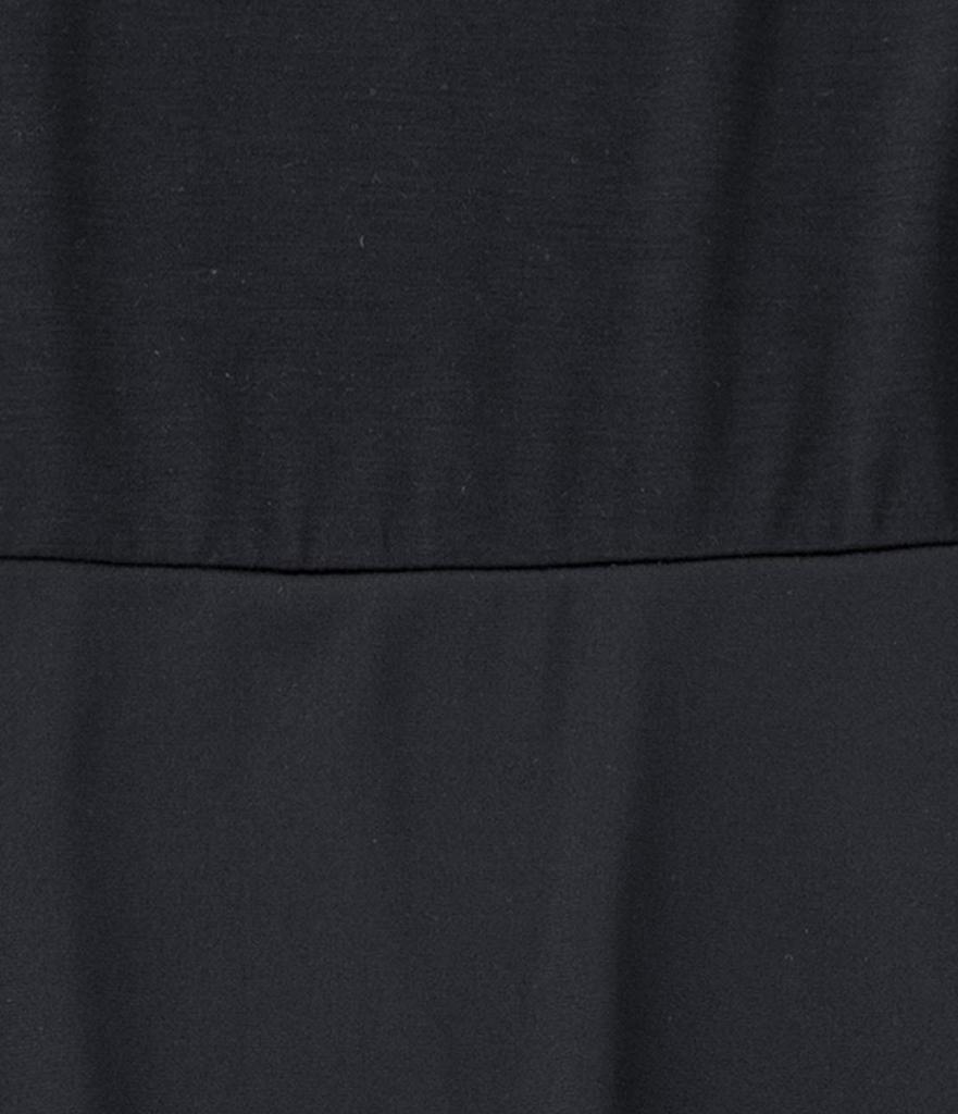 Peach John Moisture Size Made with moisturizing fabric for a comfortable Includes deodorizing underarm It's Slip, Black, L. thin, warm, fit. pads.