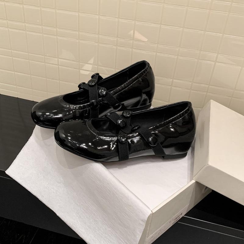 

New women s soft sheepskin women s shoes casual solid color low heel comfortable fashion leather single shoes four seasons wear lazy shoes 39 чёрный