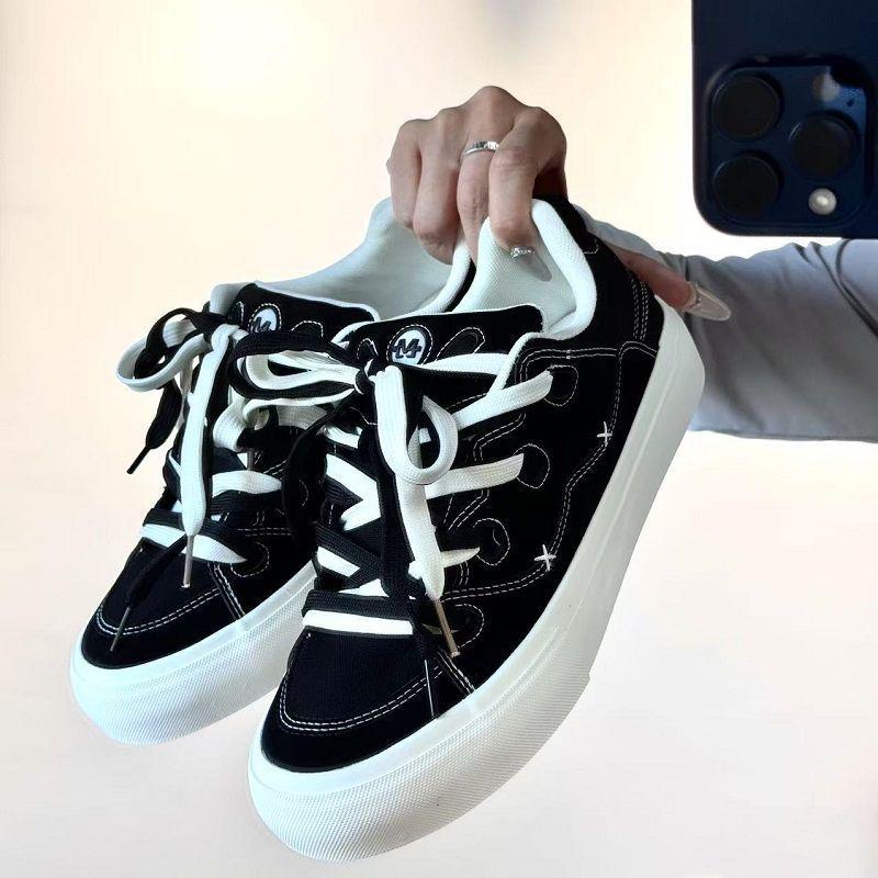 

2025 Осень Мужские легкие парусиновые кроссовки в гонконгском стиле с двойными шнурками черного и белого цвета 44