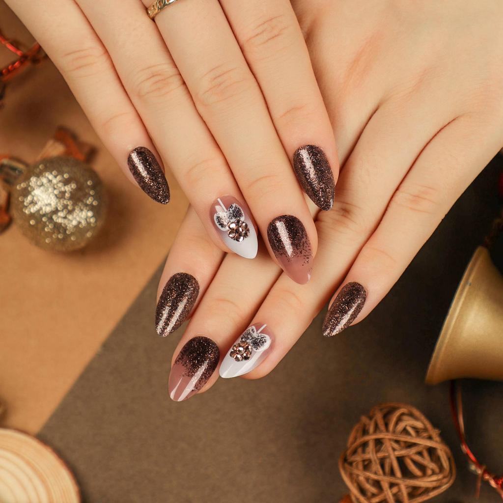Christmas Manicure Collection: Press-On False Nails & Nail Stickers
