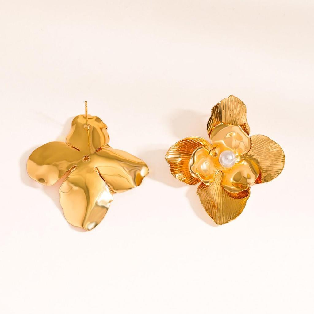 Exaggerated Floral Alloy & Resin Pearl Stud Hoop Earrings