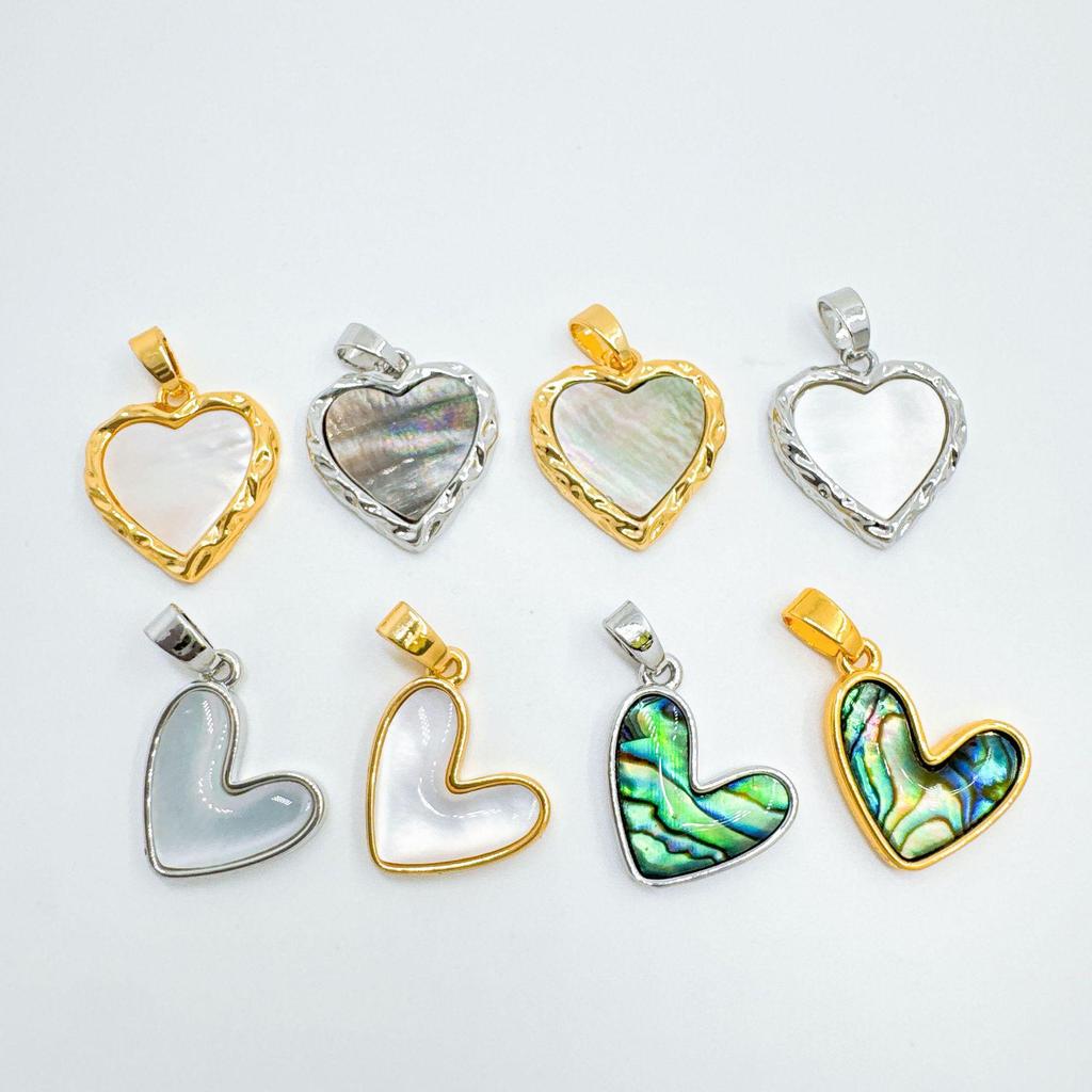 Elegant Mother-of-Pearl Heart Pendant Necklace with Copper-Plated Real Gold, High-Quality and Color-Retaining Jewelry Charm.