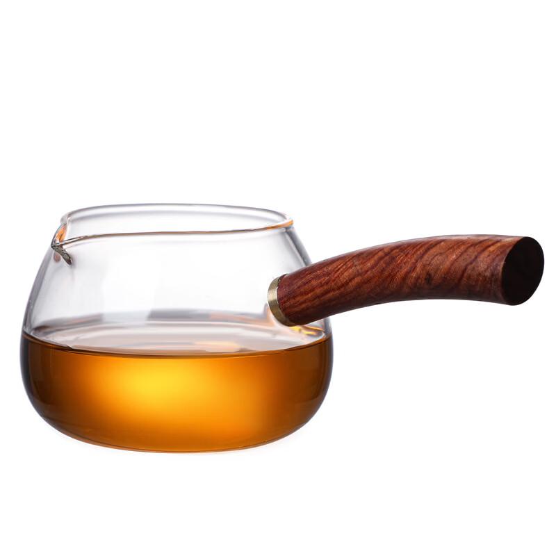 

Gold Foil Side Handle Kung Fu Tea Fair Cup