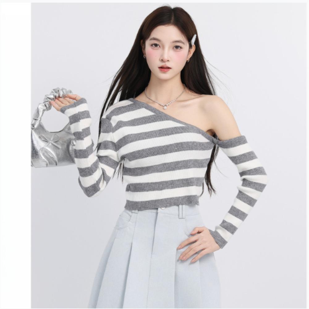 Retro Color-blocking Striped Off-the-shoulder Long-sleeved Knitted Sweater for Women's Autumn Base Layer, Slimming and Form-fitting Short Top