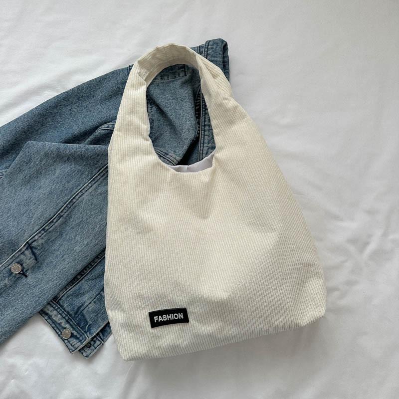 

Модная повседневная наплечная сумка Корейская версия трендовая портативная сумка-тоут 2025 осень большая вместимость ретро простая сумка для поездок на работу белый