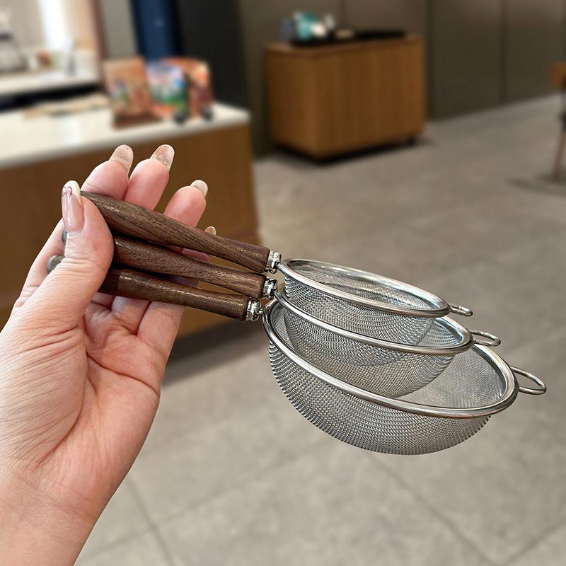 Wooden Handle Stainless Steel Small Colander Fine Mesh Oil Strainer Multi-Function Filter Mesh Flour Sifter Kitchen Baking Tools
