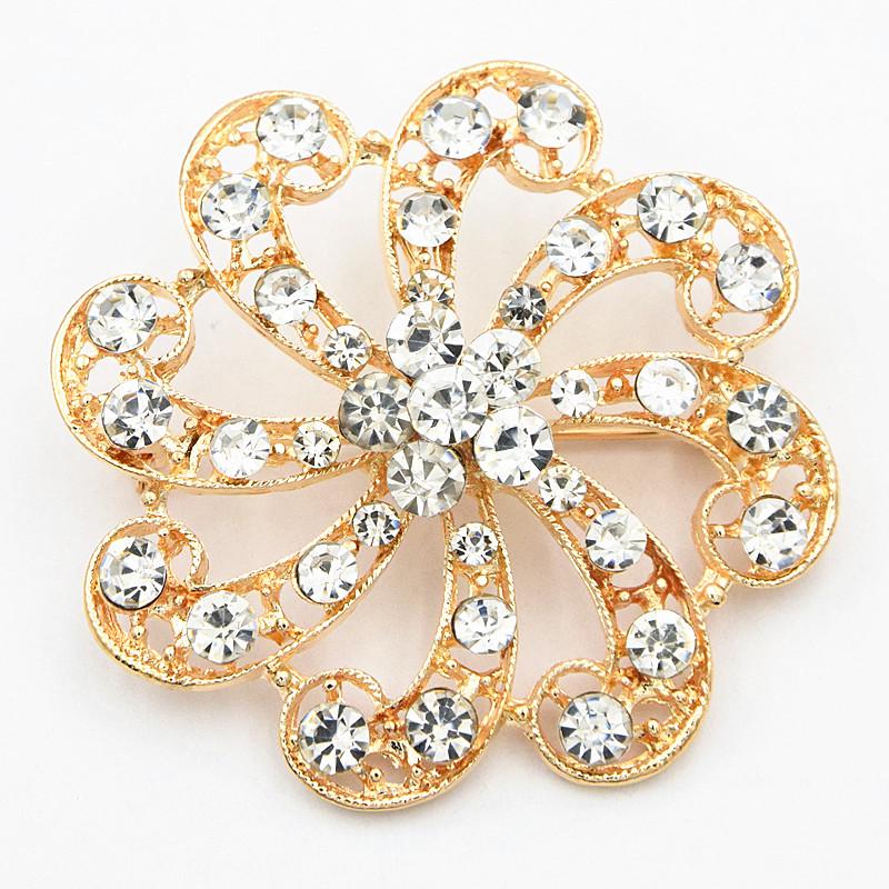 Rhinestone Flower Brooch: Elegant Dress Accessory and Gift