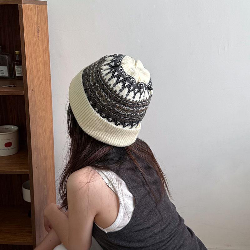 Vielseitige Damen Wollstrick-Wintermütze – Winddicht, weich und stilvoll für Pendler