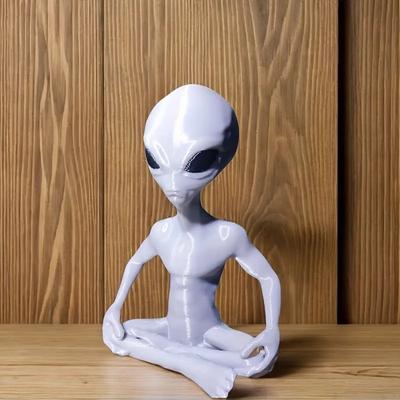 Meditation Alien Statue, 3D Printed Alien Yoga Meditation Ornament, Halloween Decoration Room Space Fun Stress Relief Decoration