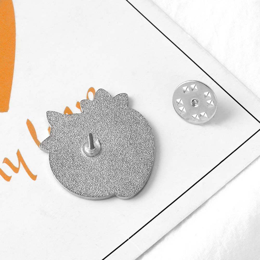 Women Men Strawberry Lapel Pin Black Cat Badge Pin Cat Brooch Lapel Brooch Enamel Pin Brooches Pin