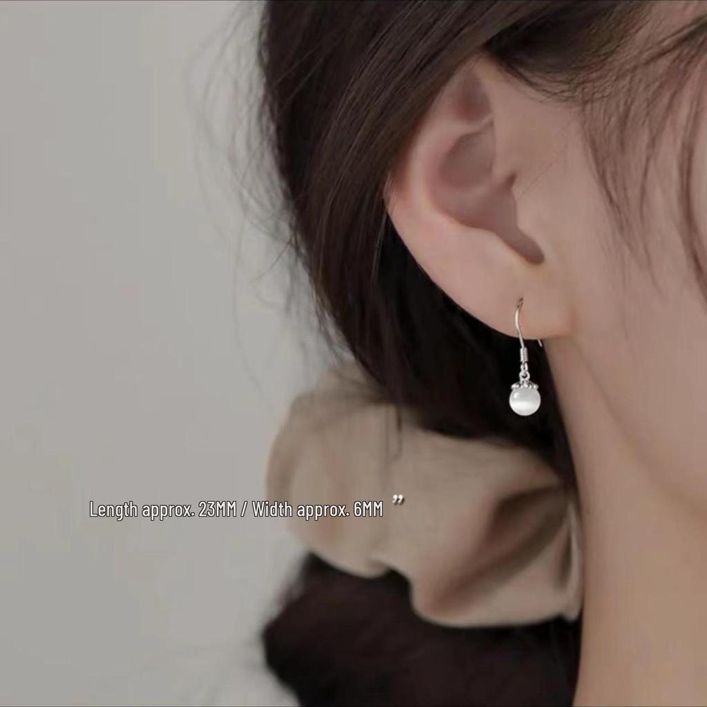 2023 Niche Luxury Women's Cat's Eye Stone Stud Earrings in 925 Sterling Silver