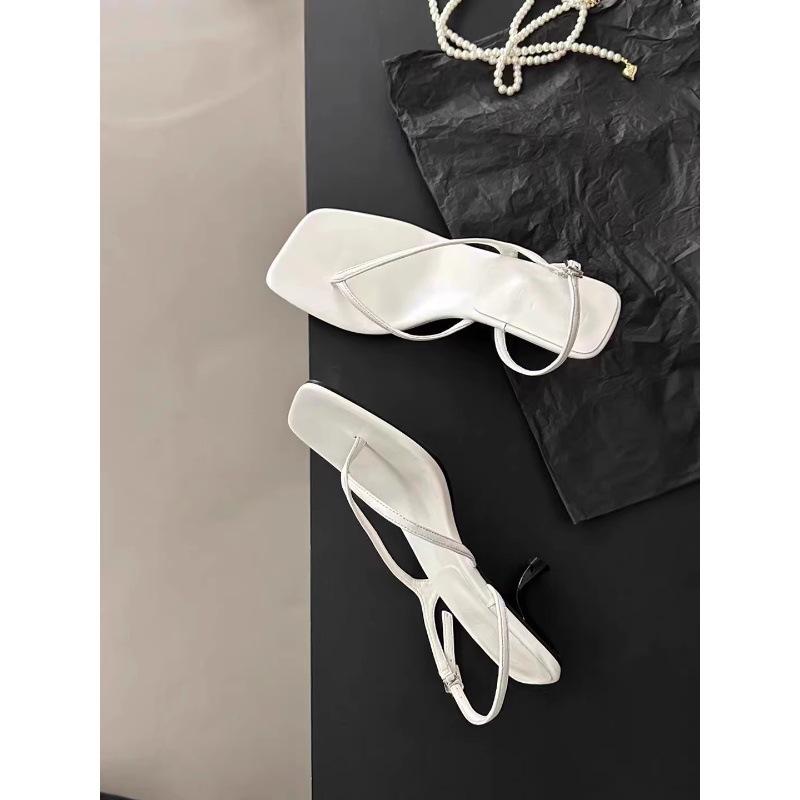 Square Toe Clip Toe Sandals 35 белый