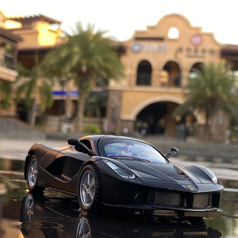 1/32 Laferrari Alloy Sports Car Model Diecasts Metal Toy Vehicles Car Model High Simulation Sound and Light Kids Gifts
