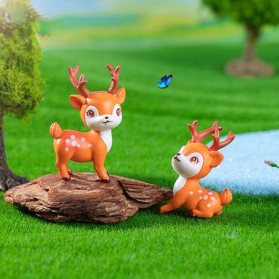 2 Adet Mini Sika Geyiği Figürini El Boyaması Geyik Minyatürleri Peri Bahçeleri Bonsai Mikro Peyzaj için Mini Hayvan Heykelleri