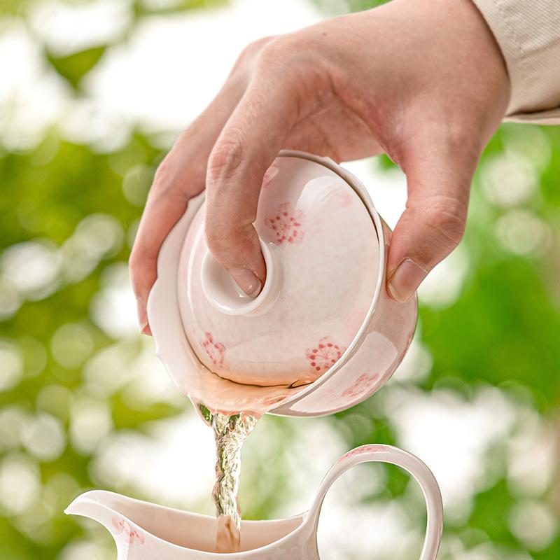 Hand-painted Cherry Blossom Tureen Pink Ladies Gaiwan Chinese Kung Fu Teaware Set Tea Brewer Bowls Teacup Drinkware Tea Ceremony