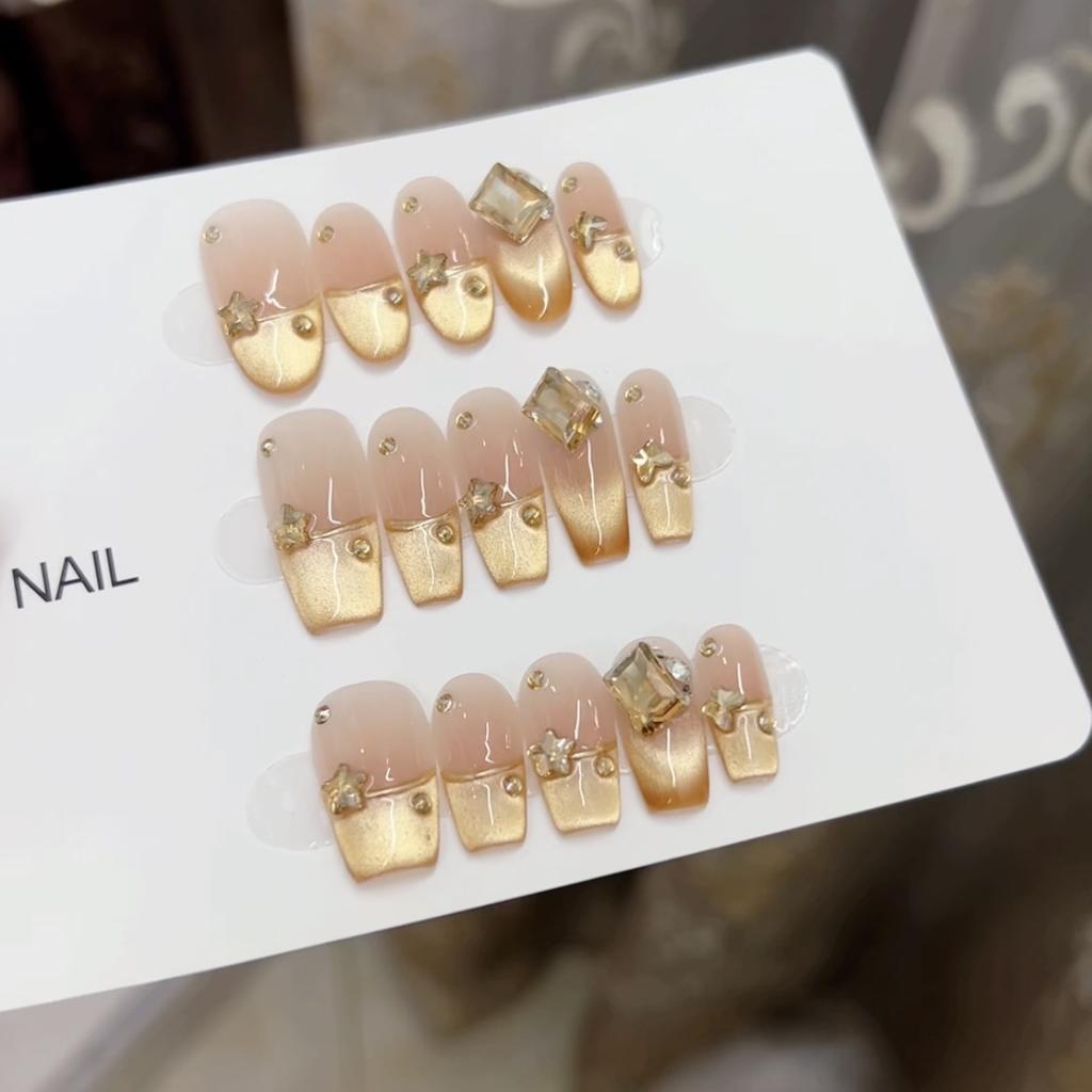 Pure Hand-made Phototherapy Wearable Armor French Champs Finished Product Reusable Nail Art Patches Can Be Detached