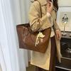 2025 Autumn New Shoulder Handbag Casual Large Capacity Tote Bag Korean Hand-held Underarm Commuter Bag