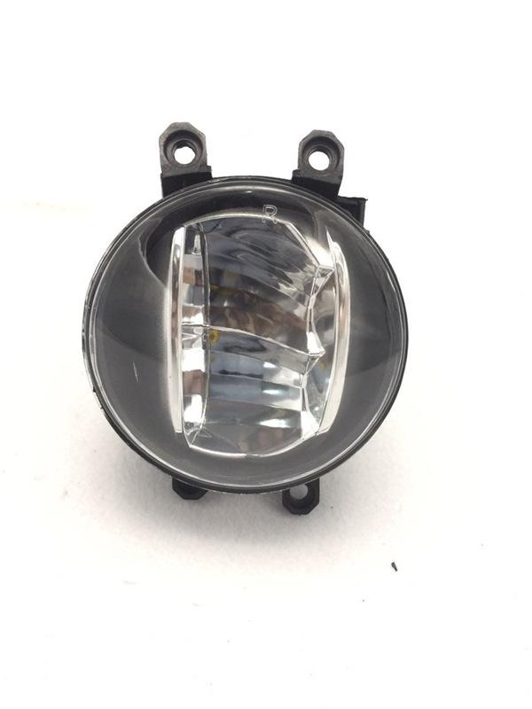 Compatible with 16-19 Toyota Land Cruiser: Front LED Fog Light Assembly and Modification