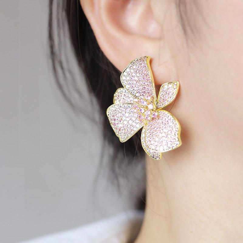 Glossy high luxury flower stud earrings for women, micro-diamond lily flower jewelry, exaggerated dress fashion accessories