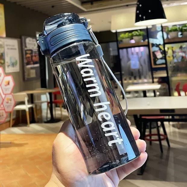 Water bottle Large capacity sports drinking cup Boys and students Plastic high temperature fitness kettle Portable straws Cup bottle
