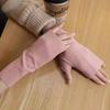Women's and Men's Autumn/Winter Self-Heating Half-Finger Touchscreen Gloves with Velvet Lining