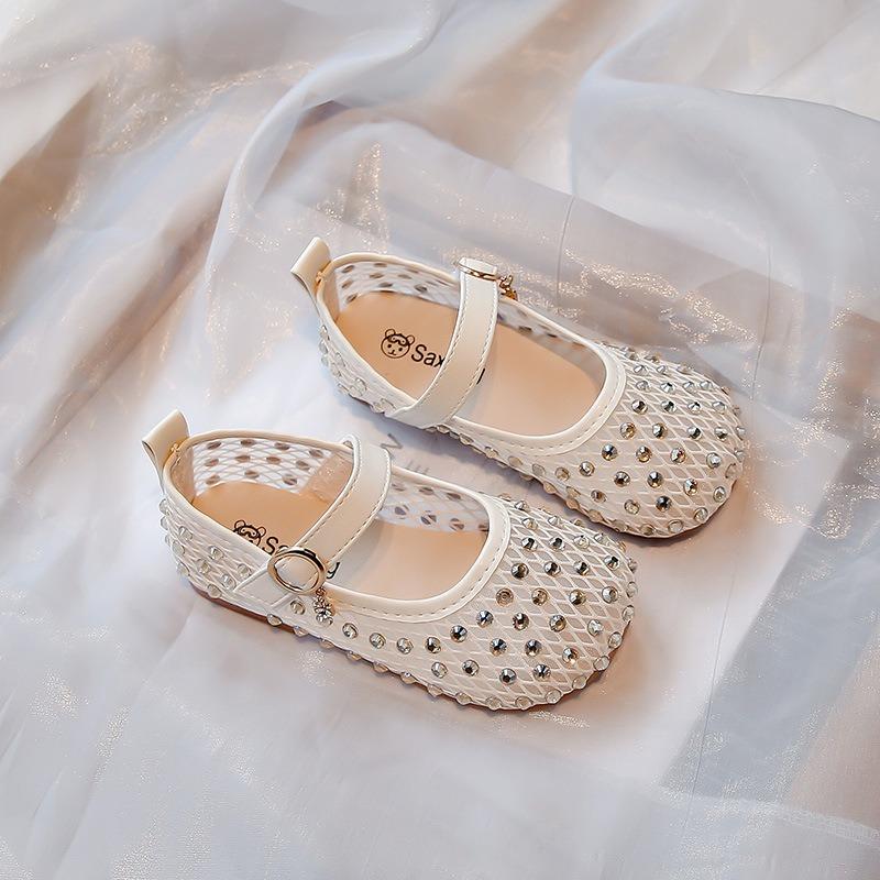 

Girls summer princess-style sandals, hollowed-out design, shallow-mouth single shoes for middle and older children. 34