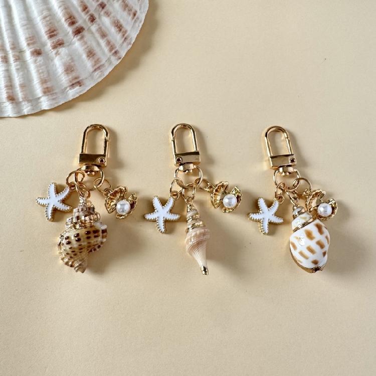 Pearls Embellished Seashells Keychain Portable Bag Charm Decoration for Women Stylish Functional Accessory