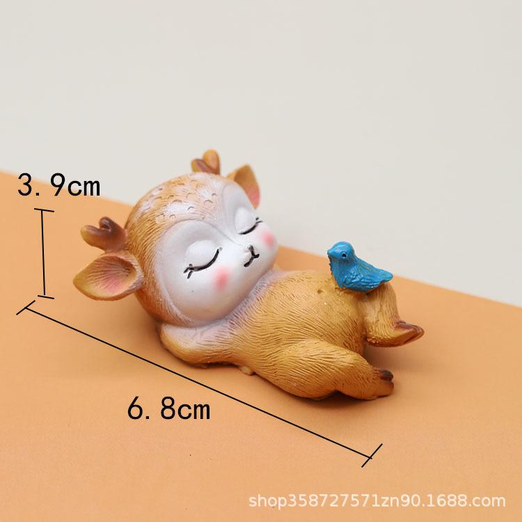 Cute And Leisurely Deer Micro-Landscape Decoration Resin Handicraft Office Desktop Car Sand Table Small Ornament Gift